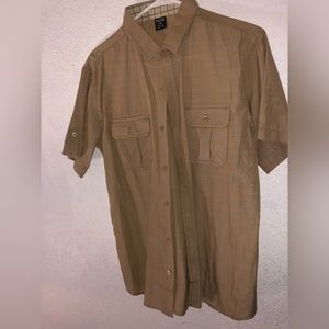 Men’s size M button down short sleeve shirt